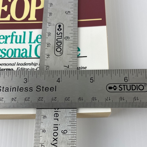 The 7 Habits of Highly Effective People Book Paperback - Picture 13 of 13